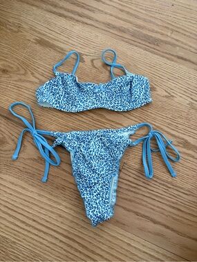 Frankie’s bikinis Blue Leopard Print Bikini